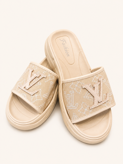 Ladies slippers thumbnail 3