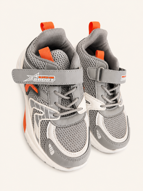 Kids Shoes thumbnail 4